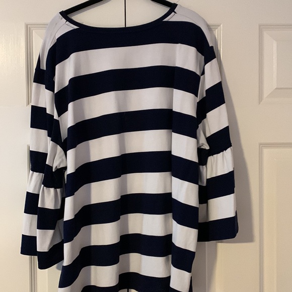 Lauren by Ralph Lauren bell sleeve top - Picture 4 of 4